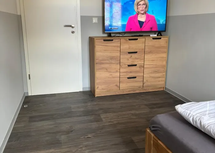 H&m Immobilien 1 * Querfurt